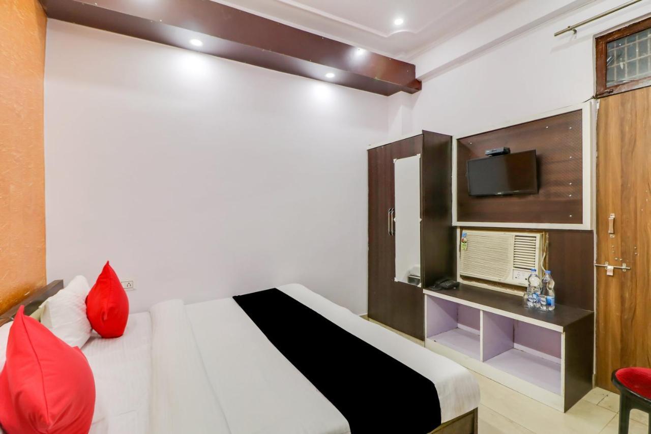 Super Oyo Capital O Heritage House Colonelganj Exterior foto